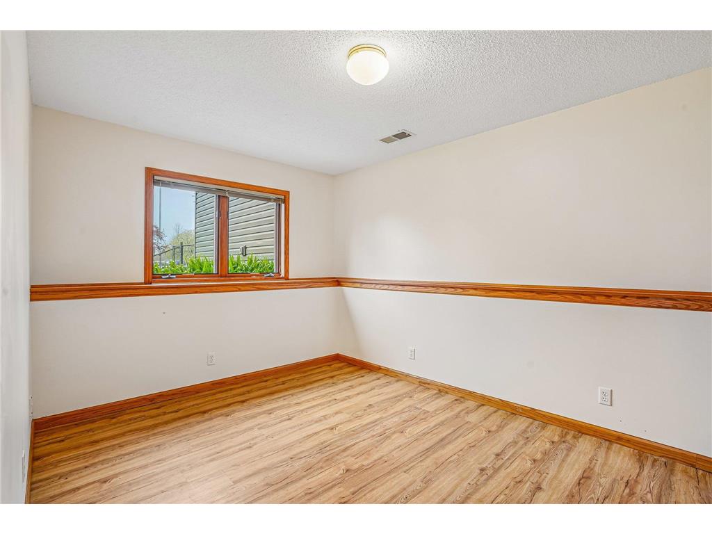 7877 18th Street N Oakdale MN 55128 7057776 image38