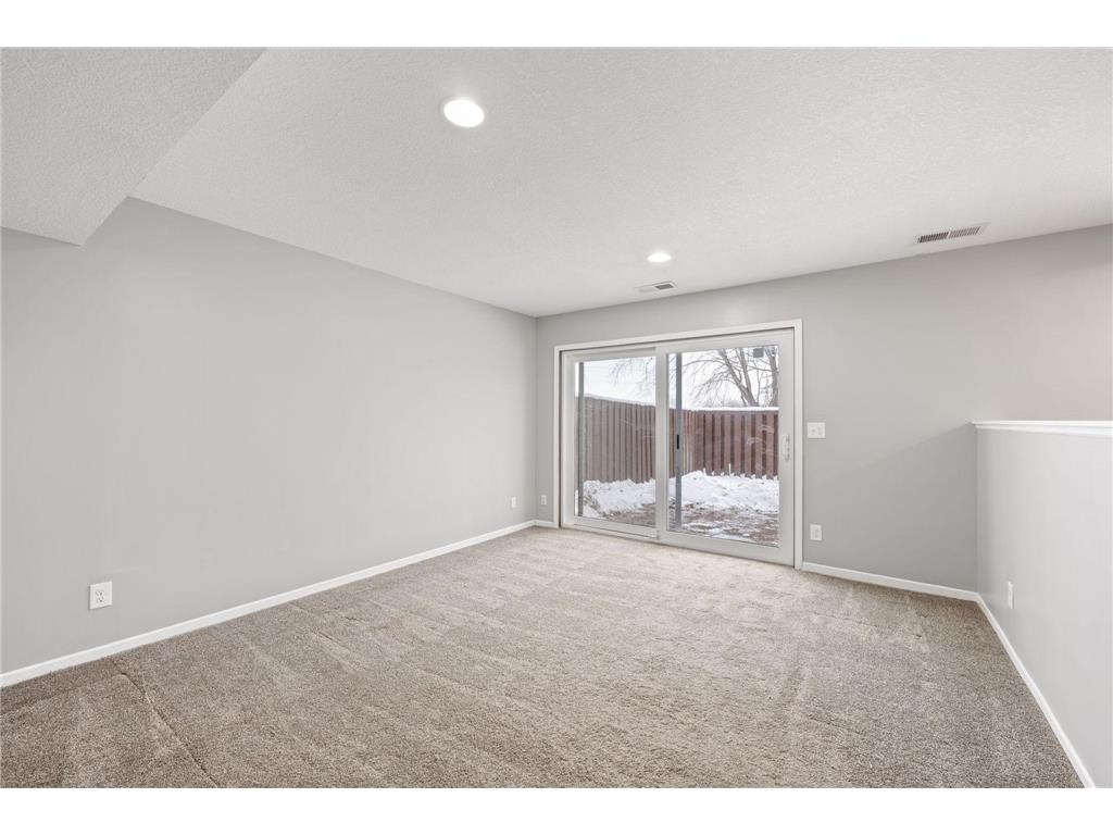 7888 Dunmore Road Woodbury MN 55125 6815970 image13