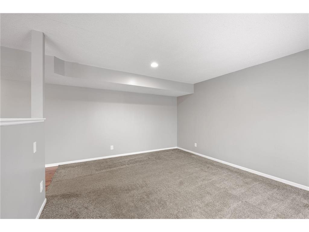 7888 Dunmore Road Woodbury MN 55125 6815970 image16