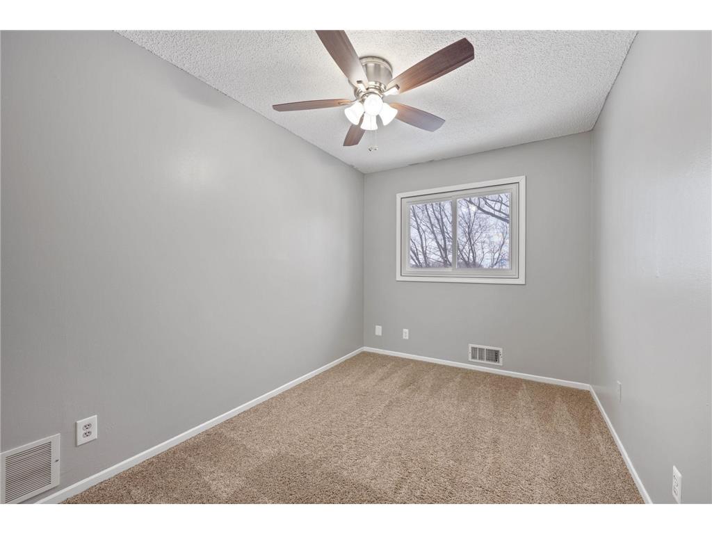 7888 Dunmore Road Woodbury MN 55125 6815970 image21