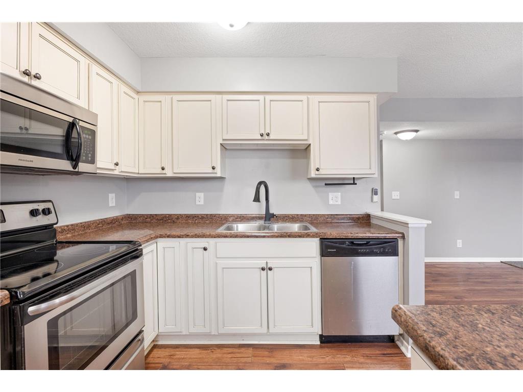 7888 Dunmore Road Woodbury MN 55125 6815970 image9