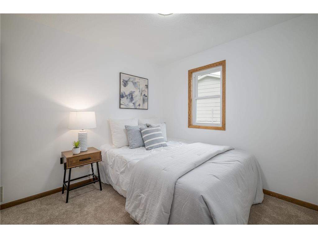 79 6 1/2 Street NW Elk River MN 55330 7077852 image16