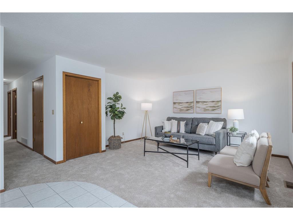 79 6 1/2 Street NW Elk River MN 55330 7077852 image3