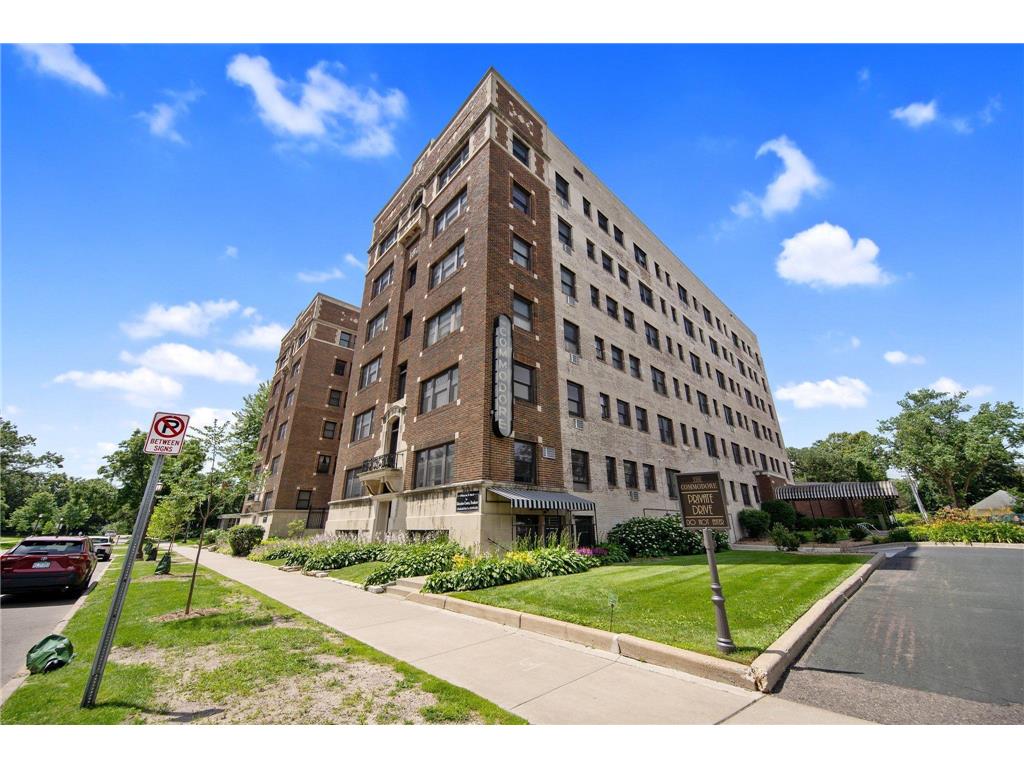79 Western Avenue N #505, Saint Paul, MN, 55102 | MLS: 6624537 | Edina