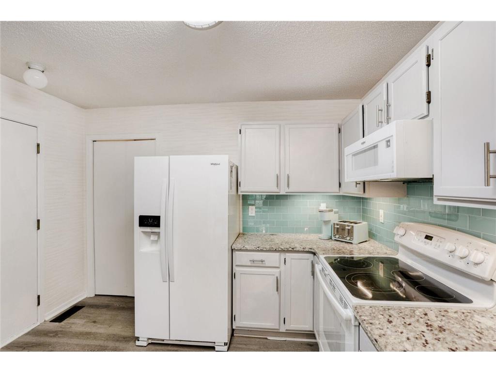 790 County Road F W #66 Shoreview MN 55126 7065756 image11
