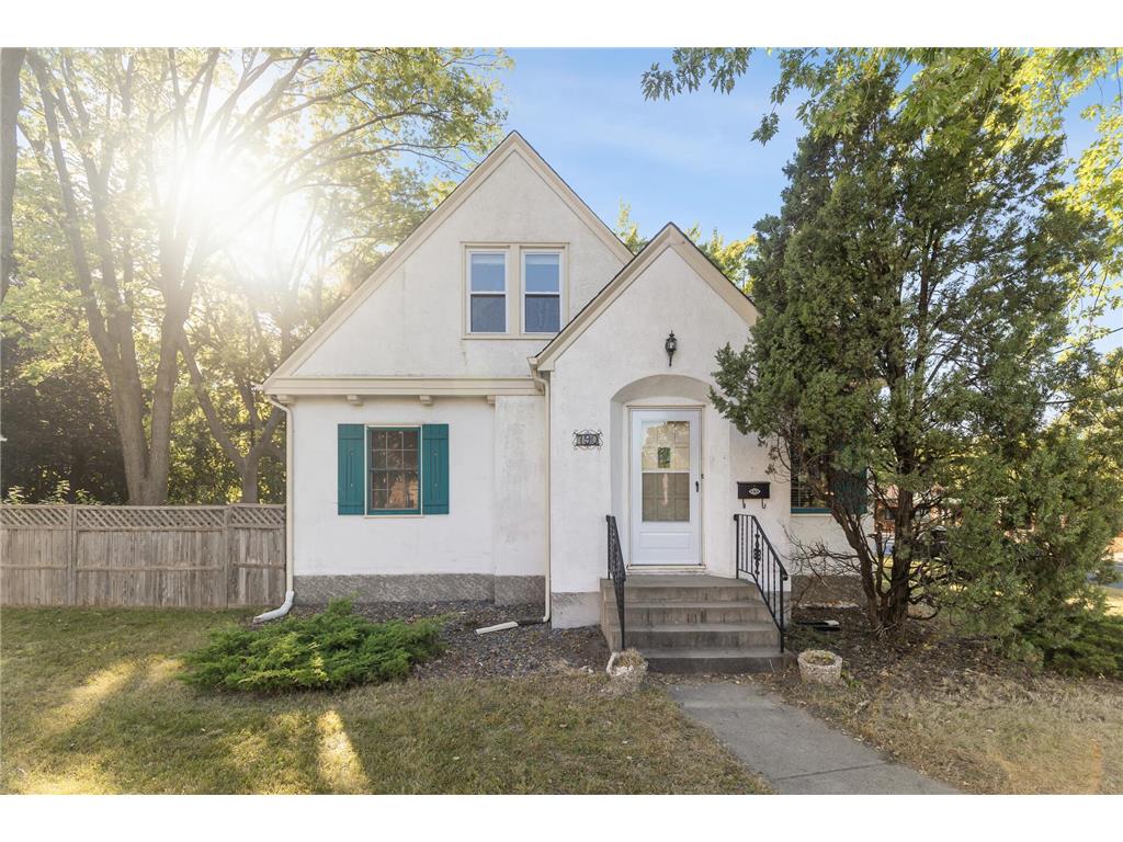 790 Old Highway 8 NW New Brighton MN 55112 6608430 image1