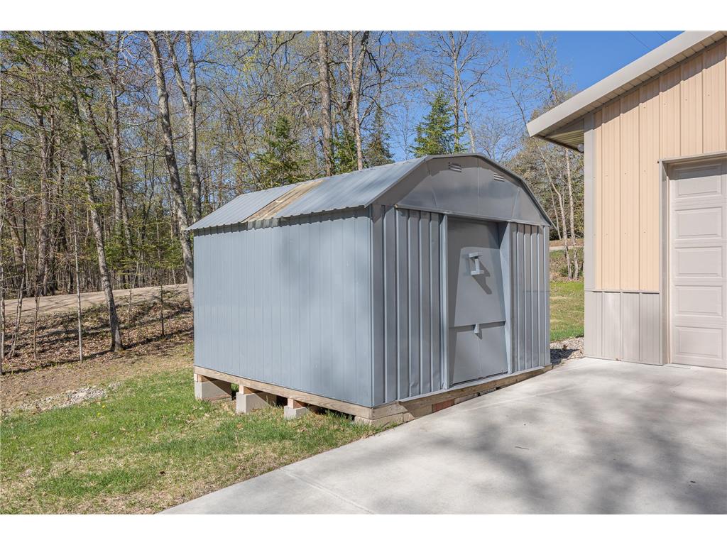 790 Robert Lane NE Longville MN 56655 - Girl 7074907 image48