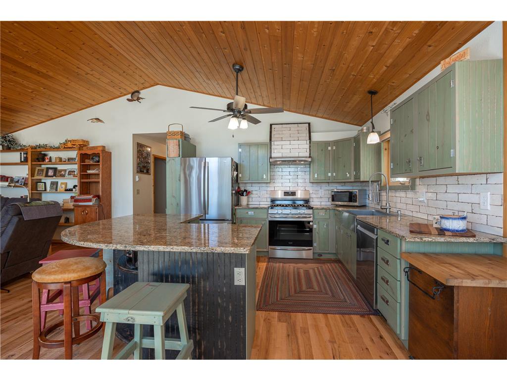 790 Robert Lane NE Longville MN 56655 - Girl 7074907 image5
