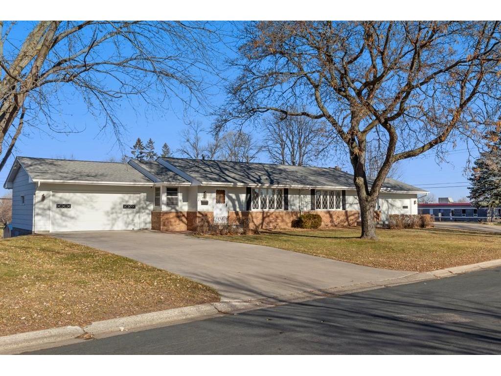 7900 40th Avenue N, New Hope, MN, 55427 MLS 6490796 Edina Realty