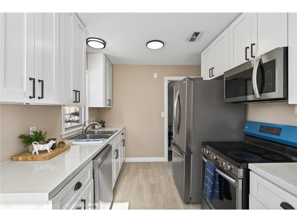 7907 W 25th Street Saint Louis Park MN 55426 7057000 image11