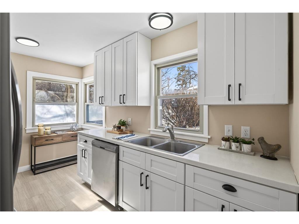 7907 W 25th Street Saint Louis Park MN 55426 7057000 image8