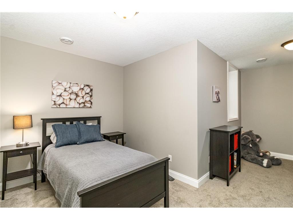 791 Lexington Parkway S Saint Paul MN 55116 6815978 image16