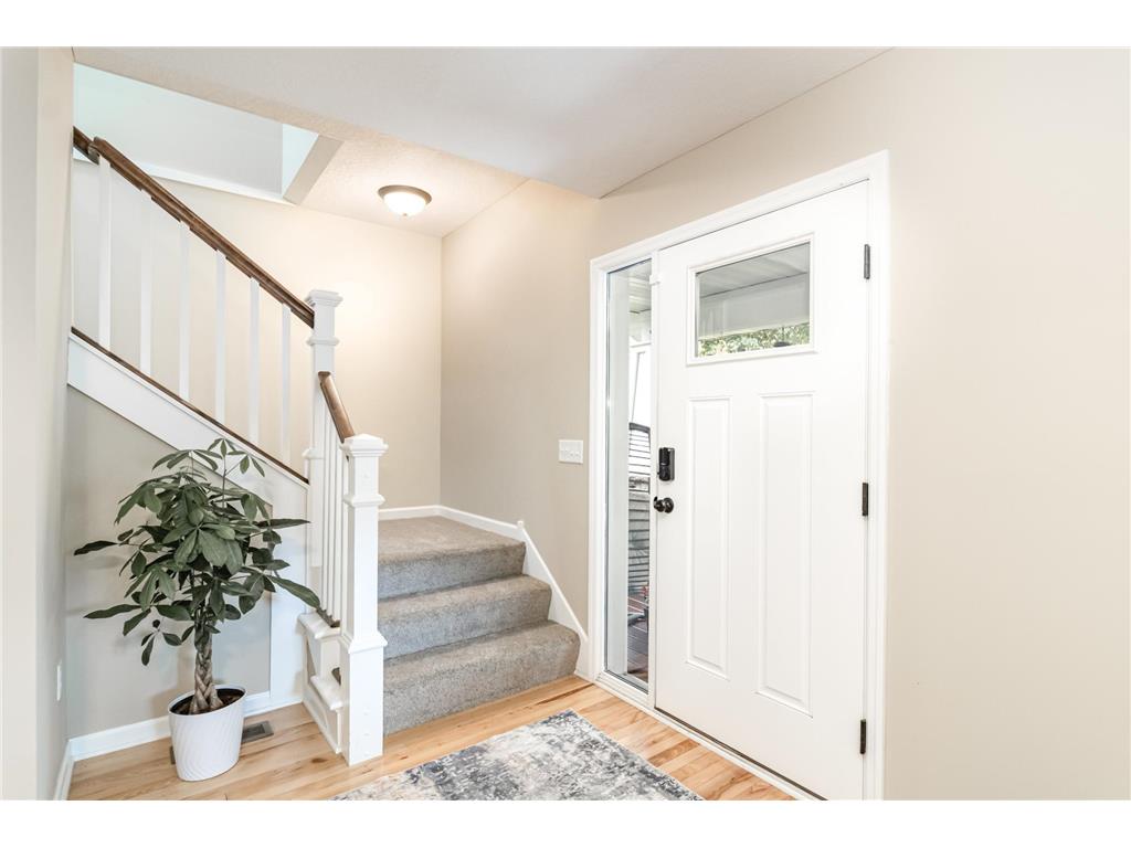 791 Lexington Parkway S Saint Paul MN 55116 6815978 image3