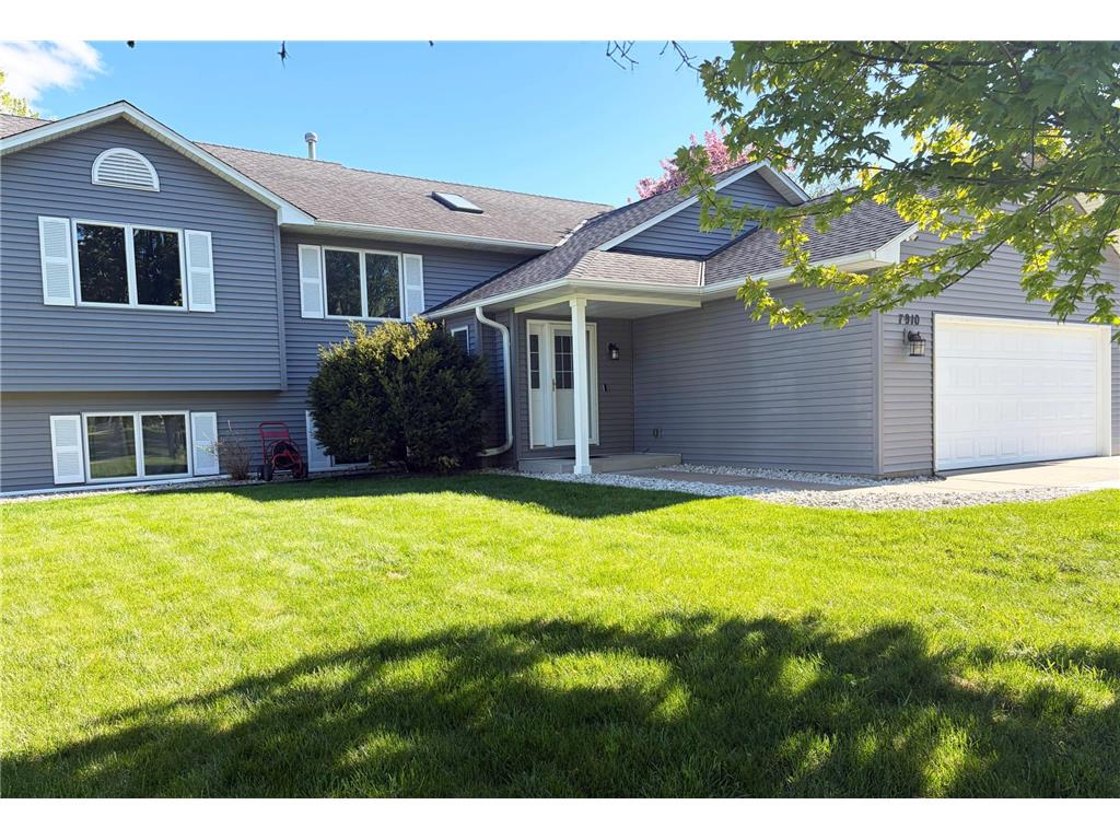7910 166th Street W Lakeville MN 55044 7067111 image1
