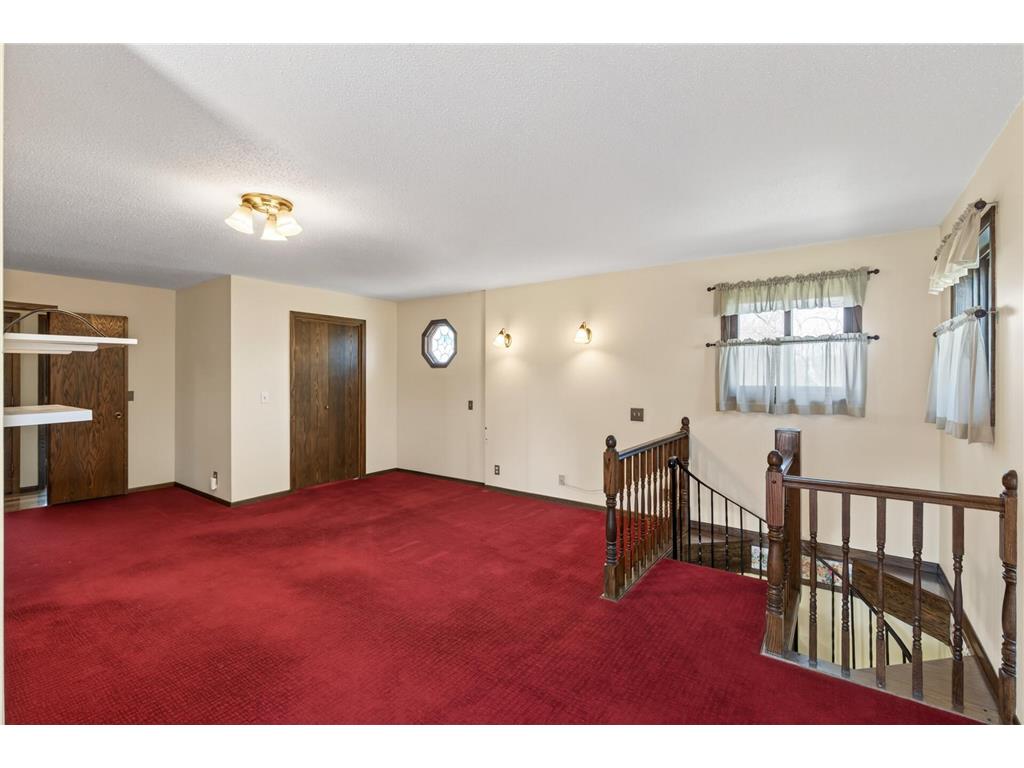 7910 W Park Hills Drive Bloomington MN 55438 7055749 image19