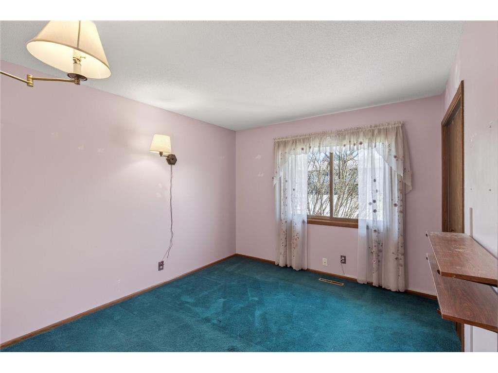 7910 W Park Hills Drive Bloomington MN 55438 7055749 image20