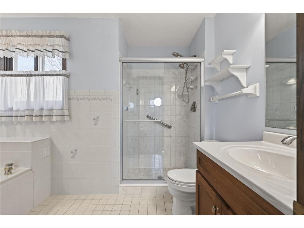 7910 W Park Hills Drive Bloomington MN 55438 7055749 image22