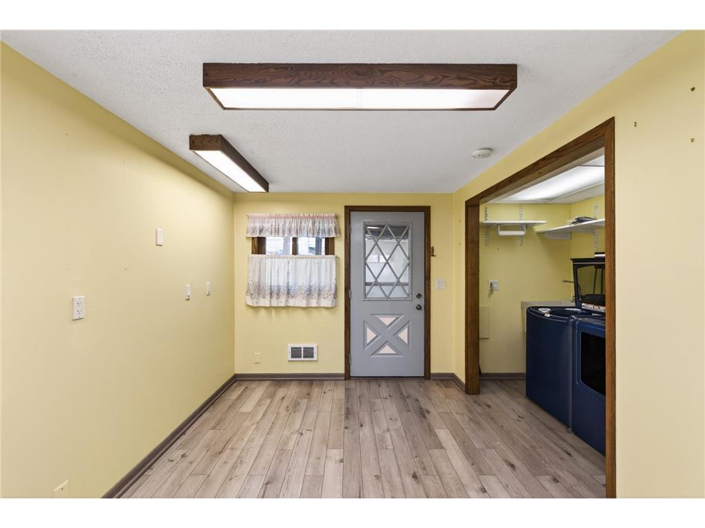 7910 W Park Hills Drive Bloomington MN 55438 7055749 image38