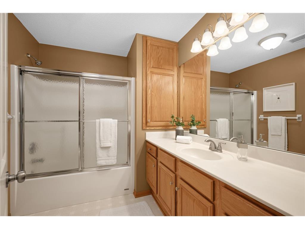 7912 Victoria Curve Saint Louis Park MN 55426 7050594 image30