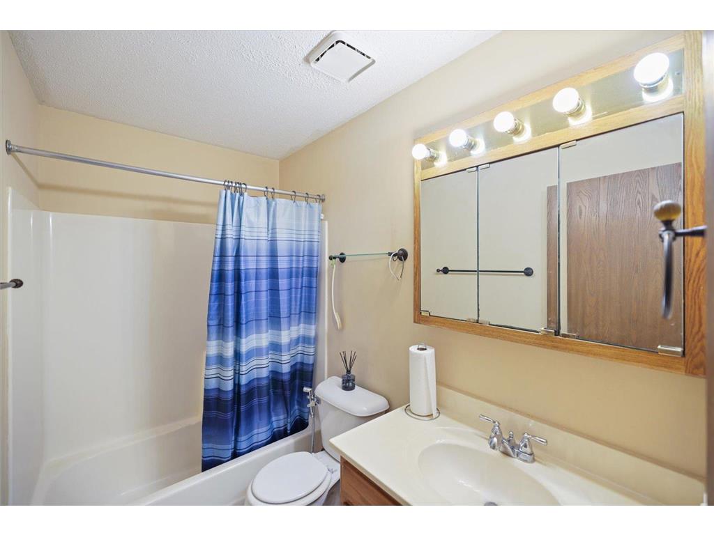 7916 Hallmark Way Apple Valley MN 55124 7067696 image38