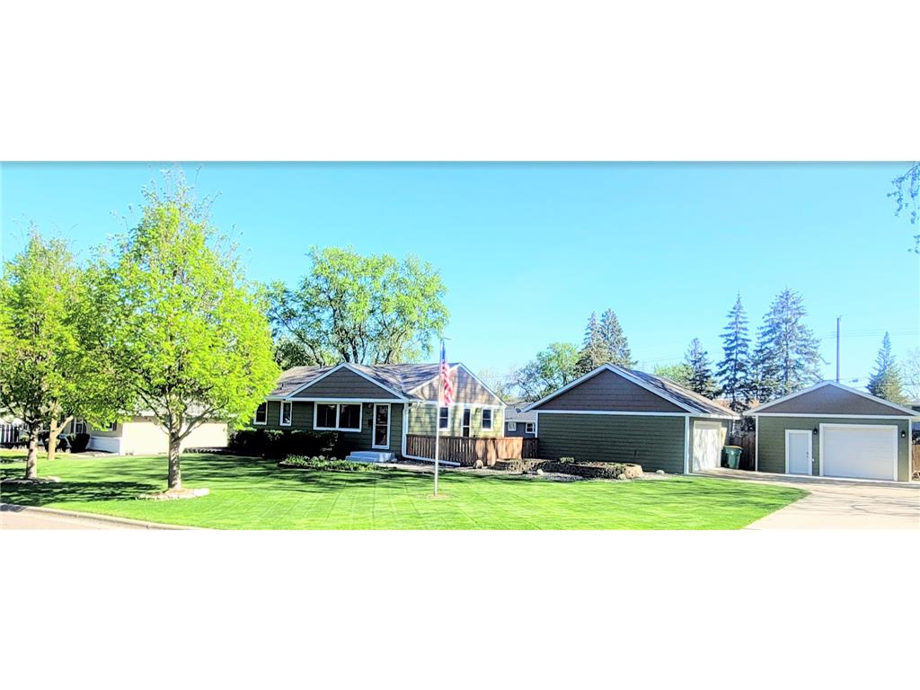 7917 30th Avenue N Crystal MN 55427 6717498 image1