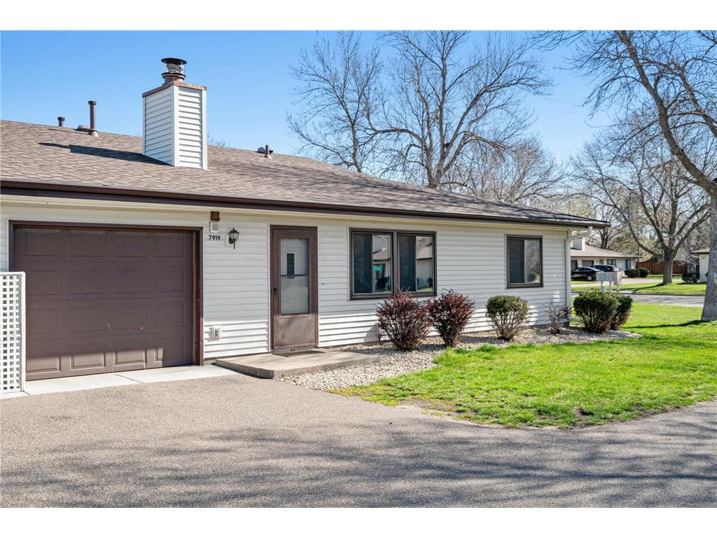 7919 85th Court N Brooklyn Park MN 55445 6524119 image1