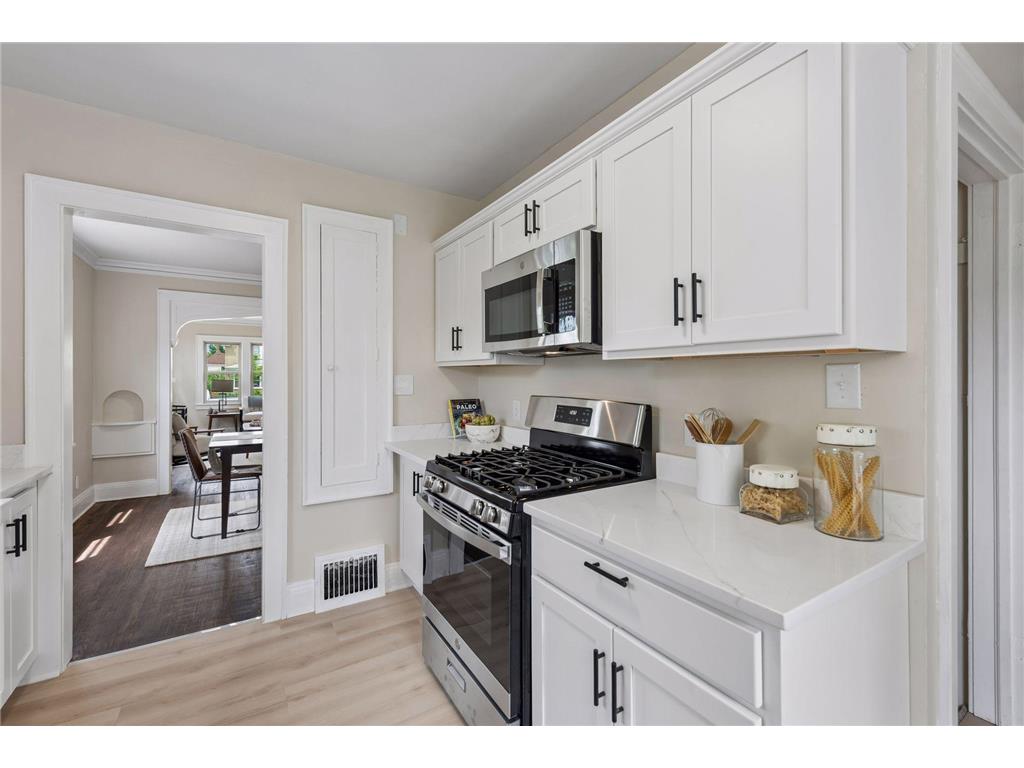 792 Charles Avenue Saint Paul MN 55104 7103708 image10