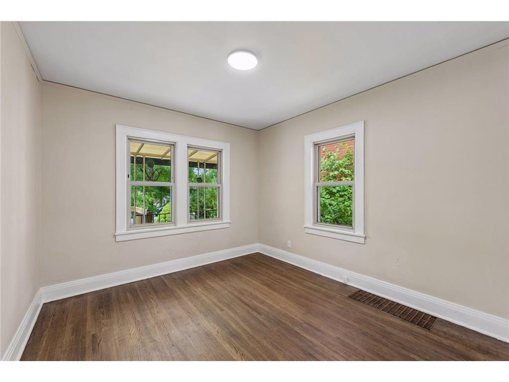 792 Charles Avenue Saint Paul MN 55104 7103708 image17