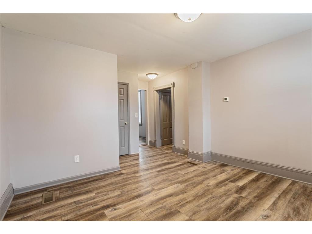 792 Duluth Street Saint Paul MN 55106 7055417 image4