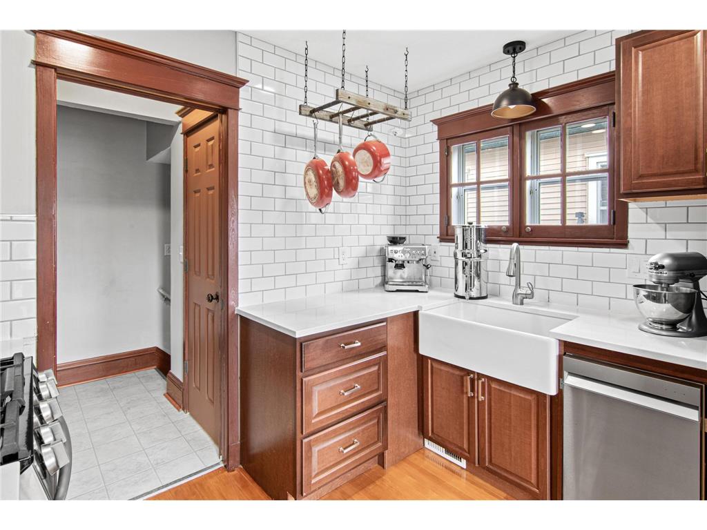 792 Smith Avenue S Saint Paul MN 55107 7094746 image15
