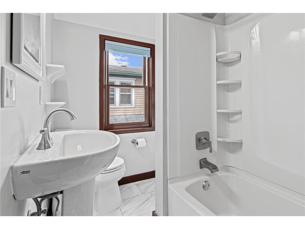 792 Smith Avenue S Saint Paul MN 55107 7094746 image24