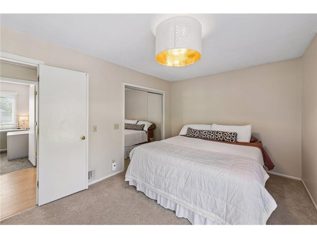 7920 W 107th Street Circle Bloomington MN 55438 7075829 image16