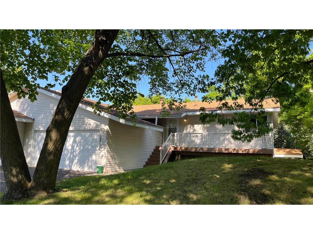 7922 Timber Lake Drive Eden Prairie MN 55347 - Mitchell 7037082 image1