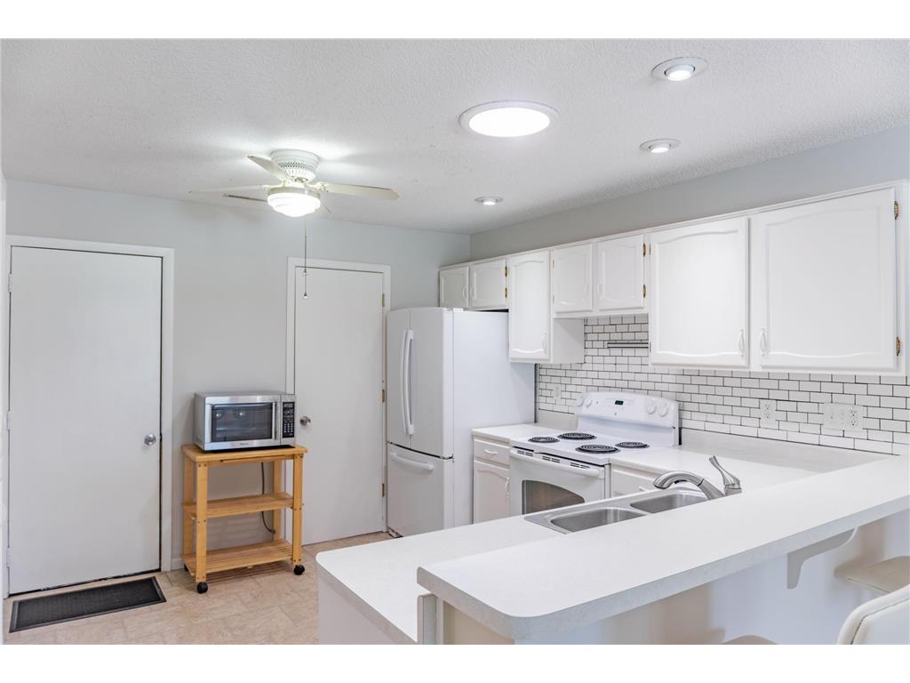 7922 Timber Lake Drive Eden Prairie MN 55347 - Mitchell 7037082 image17