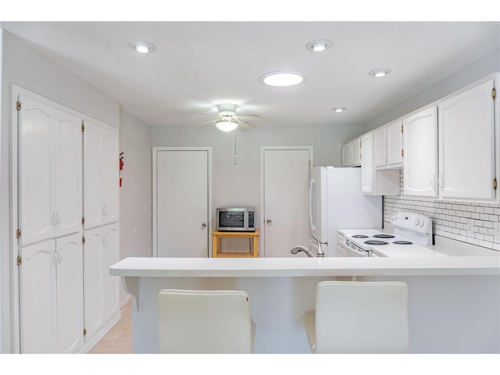 7922 Timber Lake Drive Eden Prairie MN 55347 - Mitchell 7037082 image18