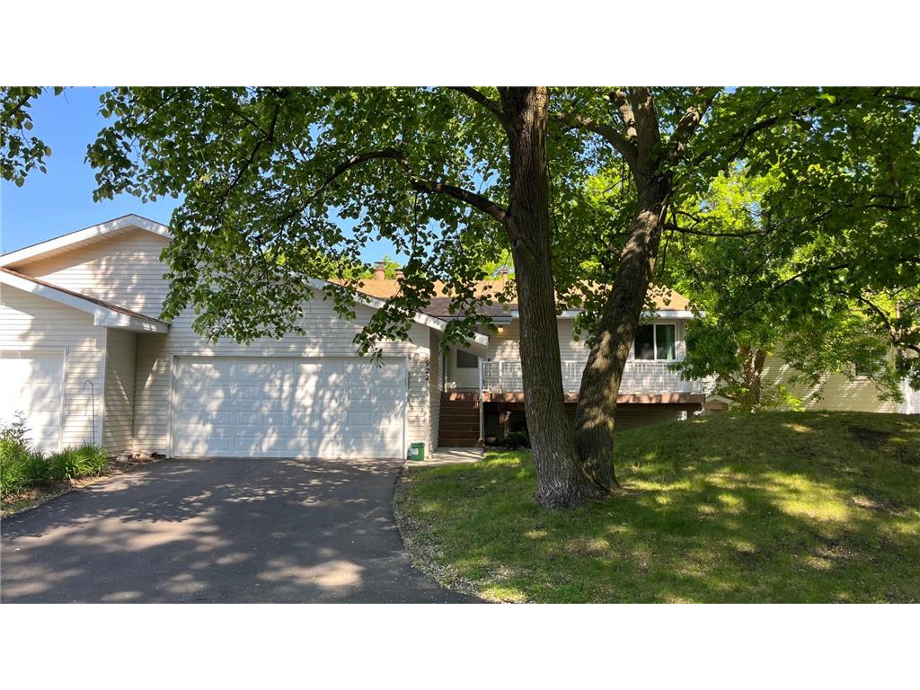 7922 Timber Lake Drive Eden Prairie MN 55347 - Mitchell 7037082 image2