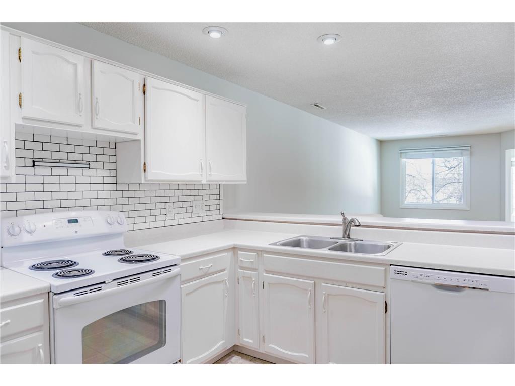 7922 Timber Lake Drive Eden Prairie MN 55347 - Mitchell 7037082 image22