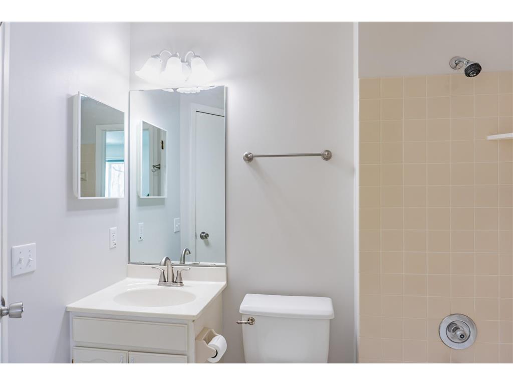7922 Timber Lake Drive Eden Prairie MN 55347 - Mitchell 7037082 image40