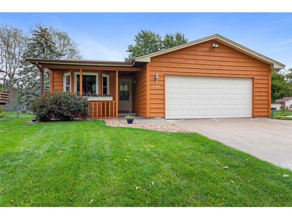 7924 Camden Avenue N Brooklyn Park MN 55444 6593506 image1