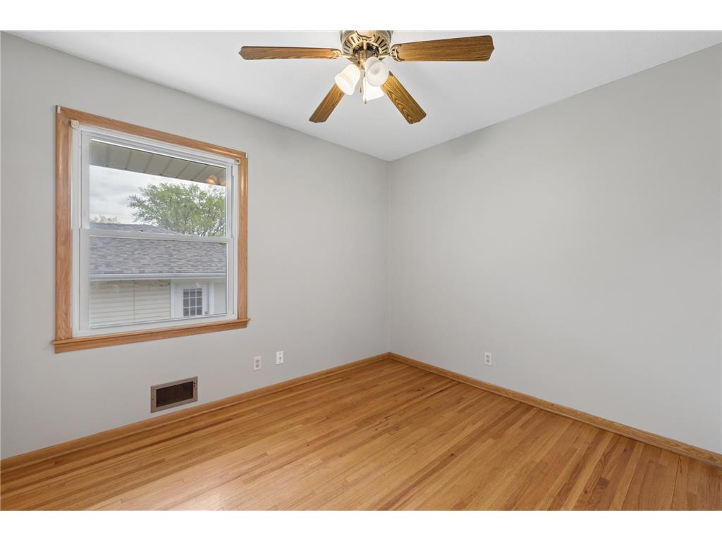 7925 29th Avenue N New Hope MN 55427 7067915 image11