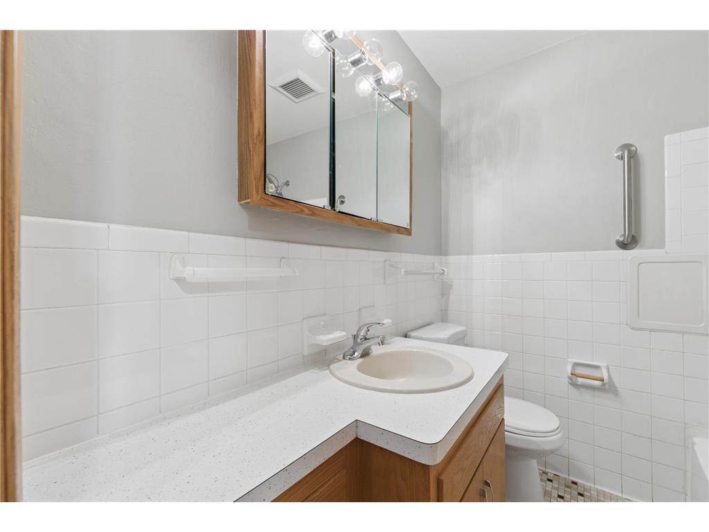7925 29th Avenue N New Hope MN 55427 7067915 image15