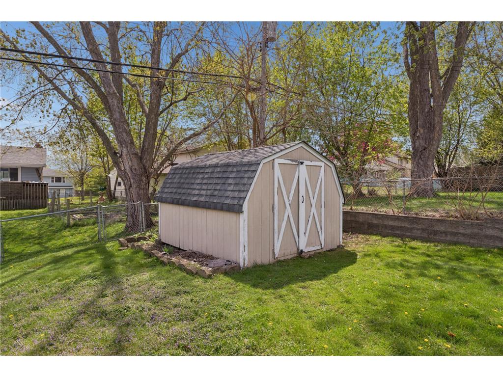 7925 29th Avenue N New Hope MN 55427 7067915 image20