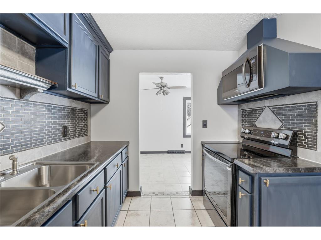 7925 6th Street NE Spring Lake Park MN 55432 7005295 image17