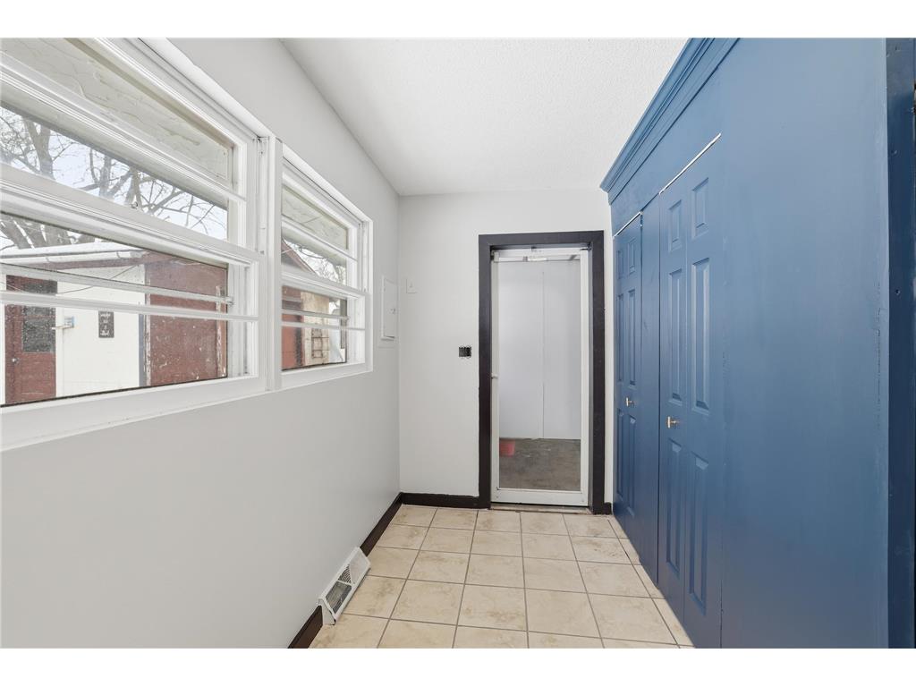 7925 6th Street NE Spring Lake Park MN 55432 7005295 image21