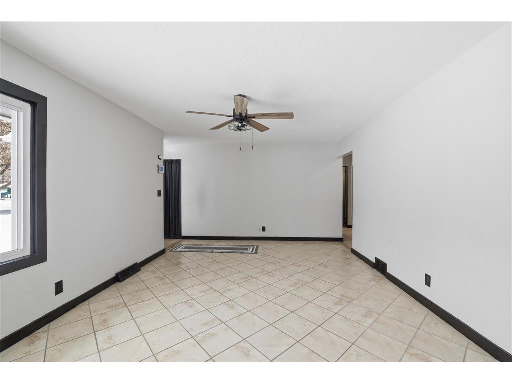 7925 6th Street NE Spring Lake Park MN 55432 7005295 image4