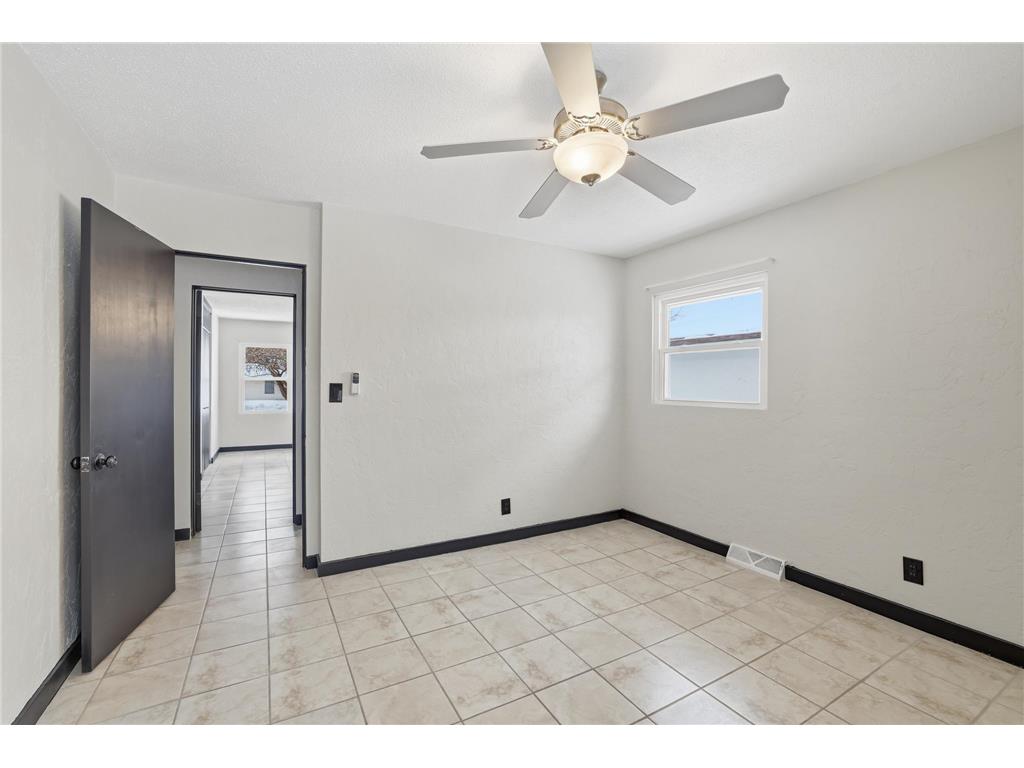 7925 6th Street NE Spring Lake Park MN 55432 7005295 image8