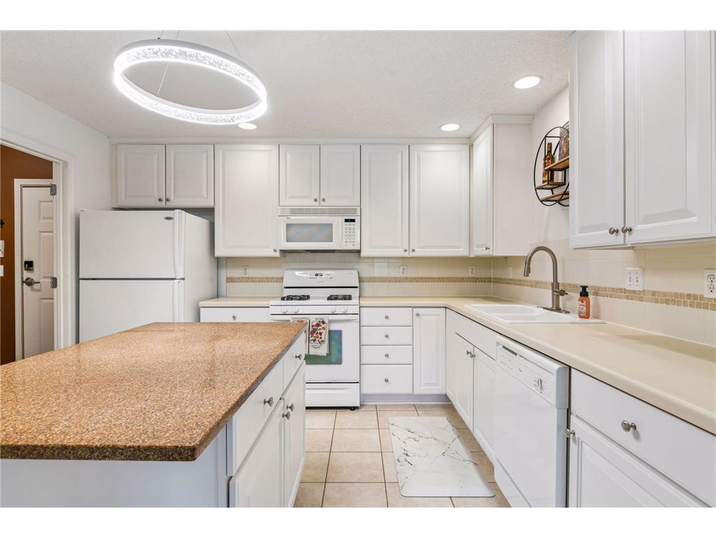 7930 Golden Valley Road #10 Golden Valley MN 55427 7070506 image10