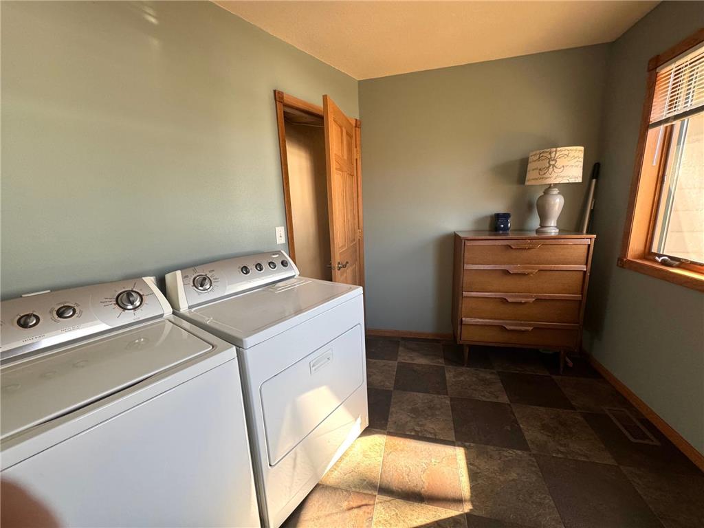 79317 355th Street Clinton MN 56225 - BIG STONE 6712032 image18