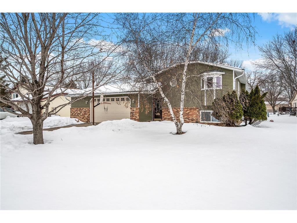 7933 Fairfield Road Brooklyn Park MN 55444 6339592 image1