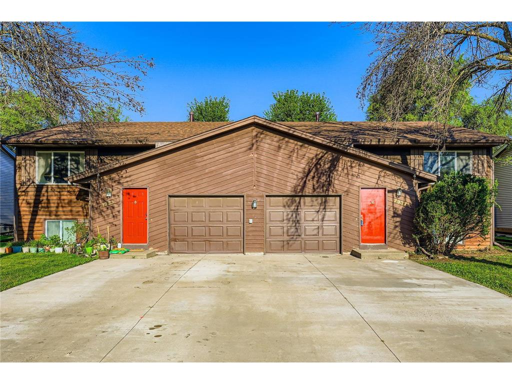 7933 Lee Avenue N Brooklyn Park MN 55443 6747570 image1